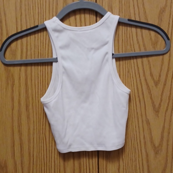 Garage white crop - Picture 2 of 3